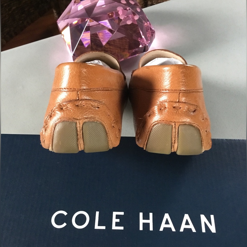 COLE HAAN WOMEN EVELYN DRIVER PECAN LEATHER FLATS TRUE SIZE 9.5 B W/BIX - Picture 8 of 15